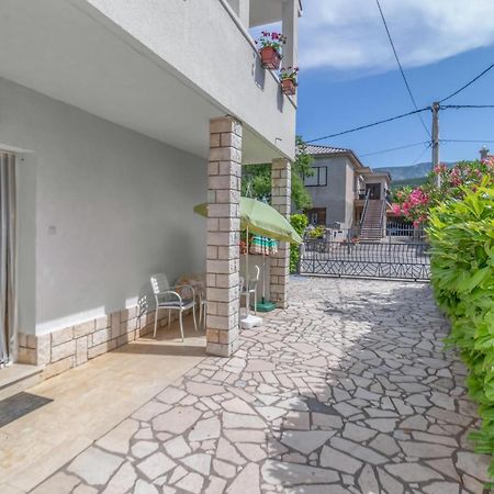 Nice Apartment In Jadranovo With Wifi Екстер'єр фото