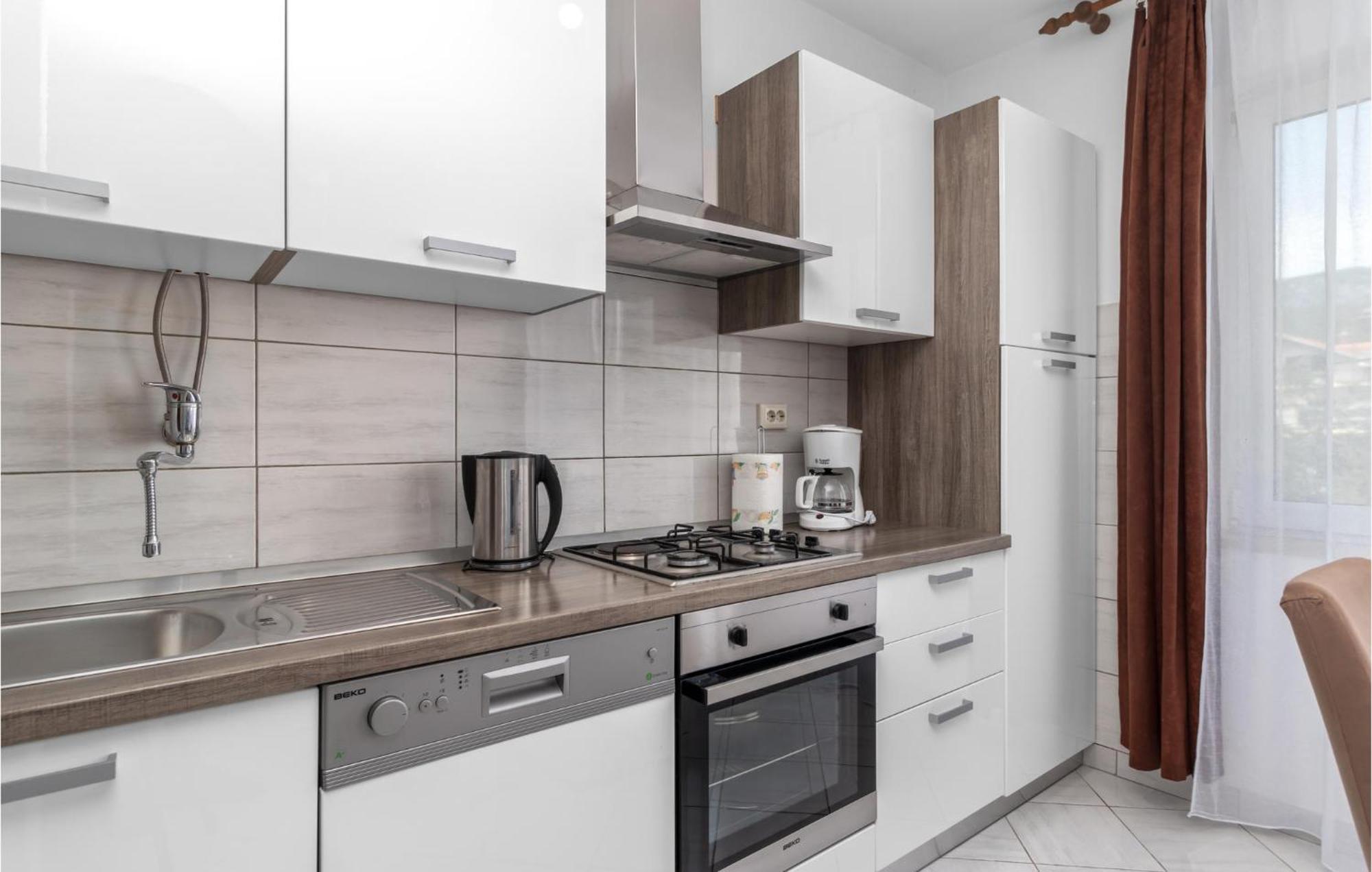 Nice Apartment In Jadranovo With Wifi Екстер'єр фото