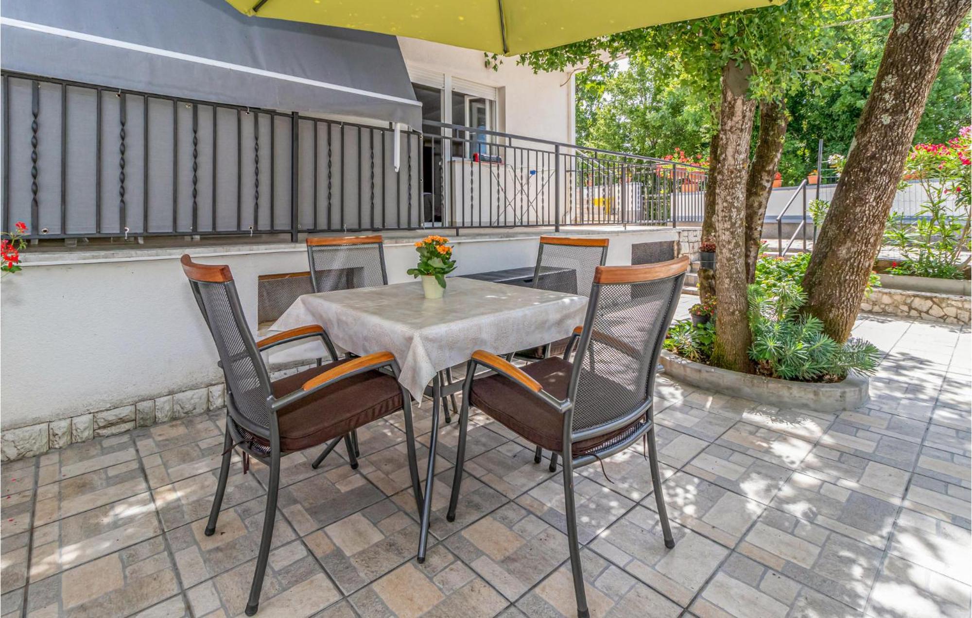 Nice Apartment In Jadranovo With Wifi Екстер'єр фото
