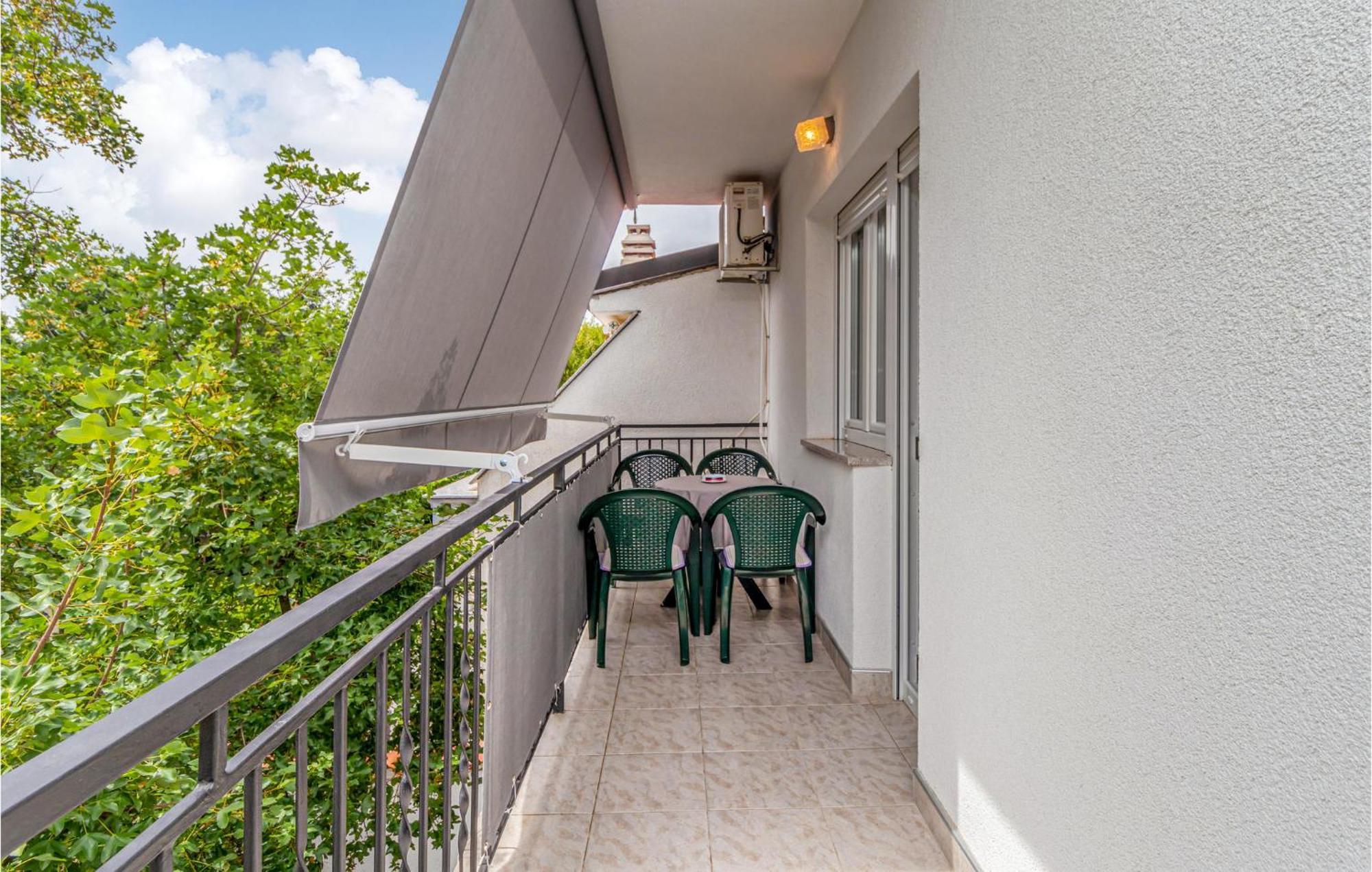 Nice Apartment In Jadranovo With Wifi Екстер'єр фото